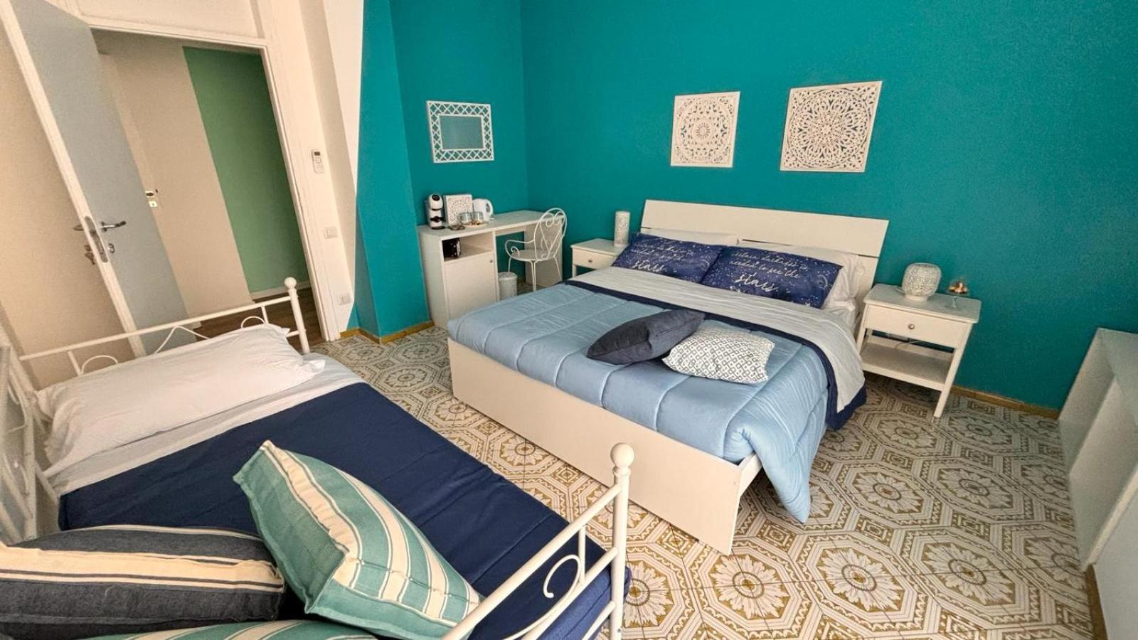 Reginella Guest House Салерно Екстер'єр фото