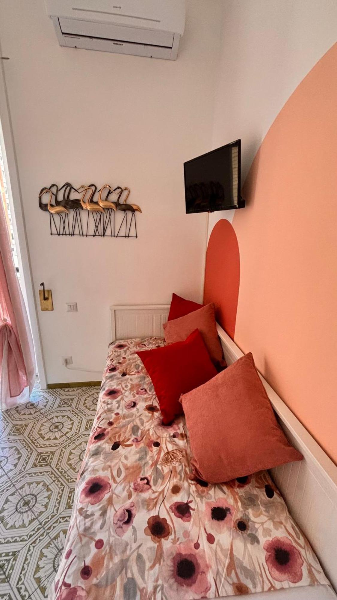 Reginella Guest House Салерно Екстер'єр фото